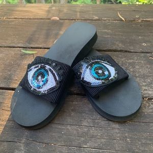 3 for $18 - SHEIN Eye Sliders Size 8